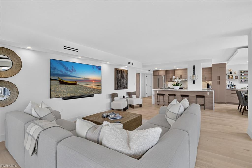 11 Bluebill AVE 606