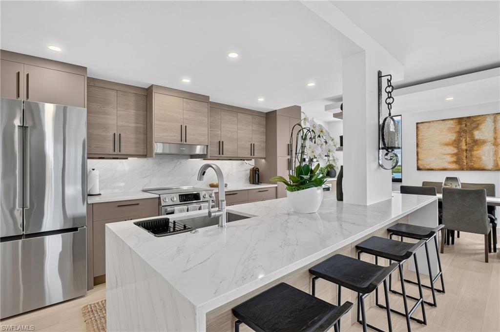 11 Bluebill AVE 606