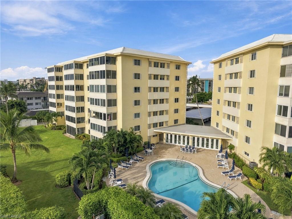 3410 Gulf Shore BLVD N 304