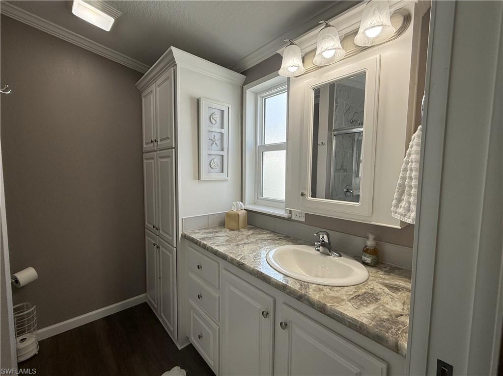 1626 Diamond Lake CIR