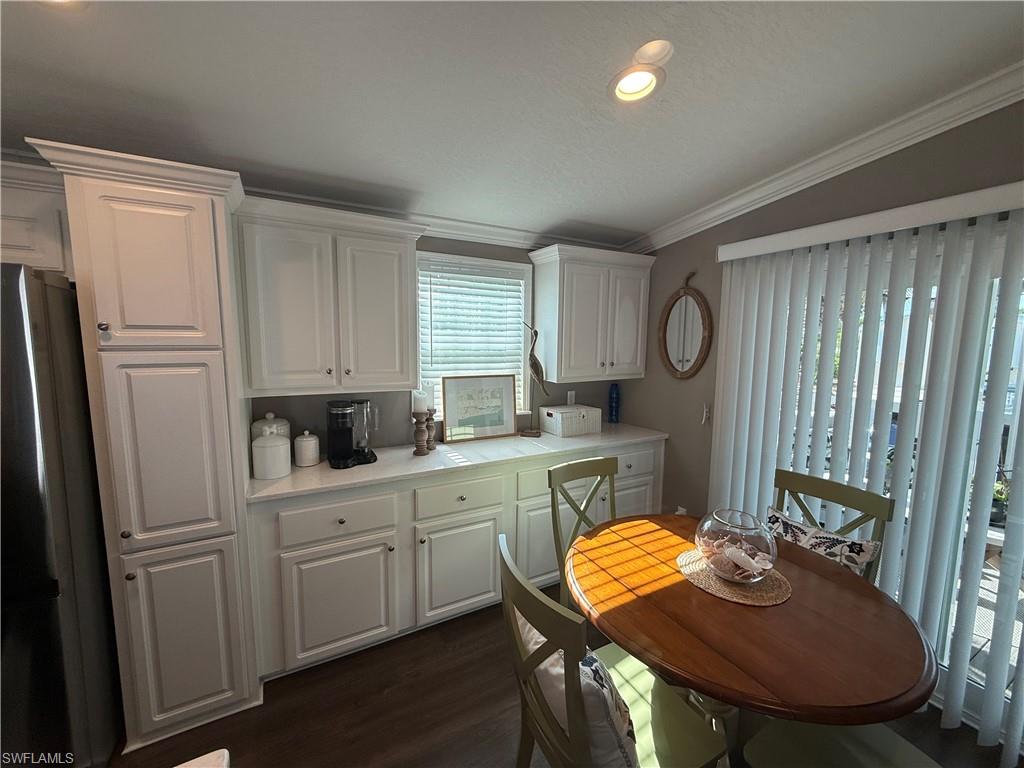 1626 Diamond Lake CIR