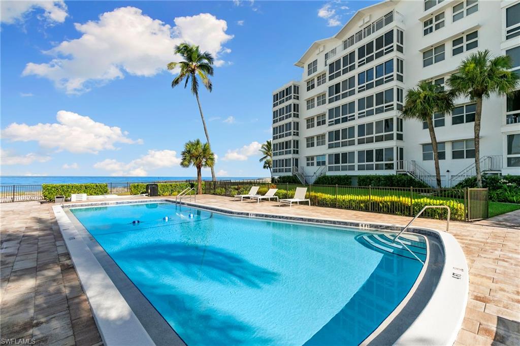 2121 Gulf Shore BLVD N 203