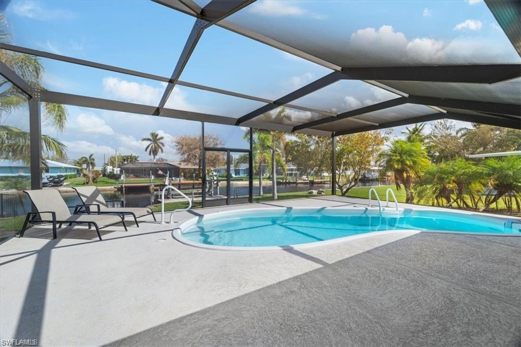 6128 Cocos DR