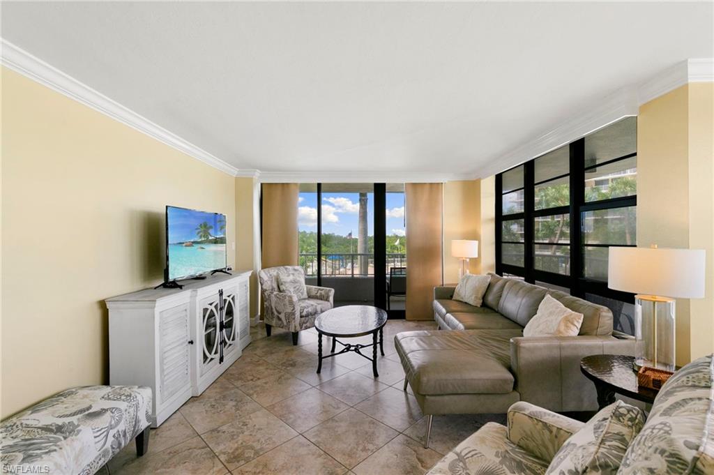 380 Seaview CT 203