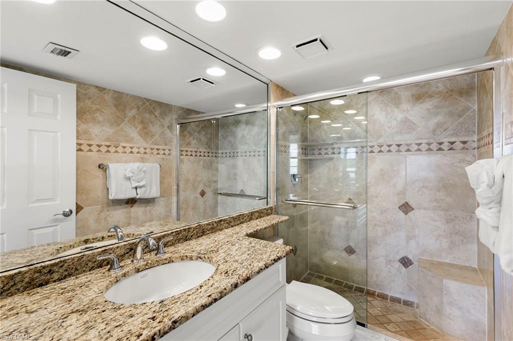 380 Seaview CT 203