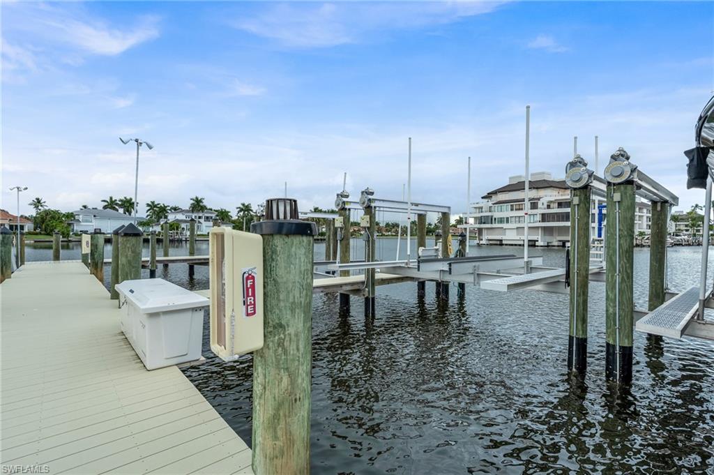 4450 Gulf Shore BLVD N