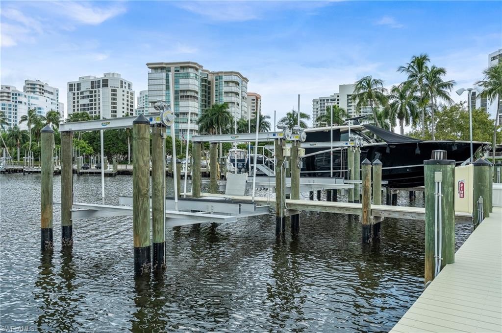 4450 Gulf Shore BLVD N