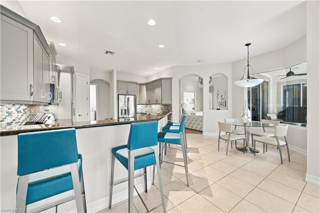 4995 Rustic Oaks CIR
