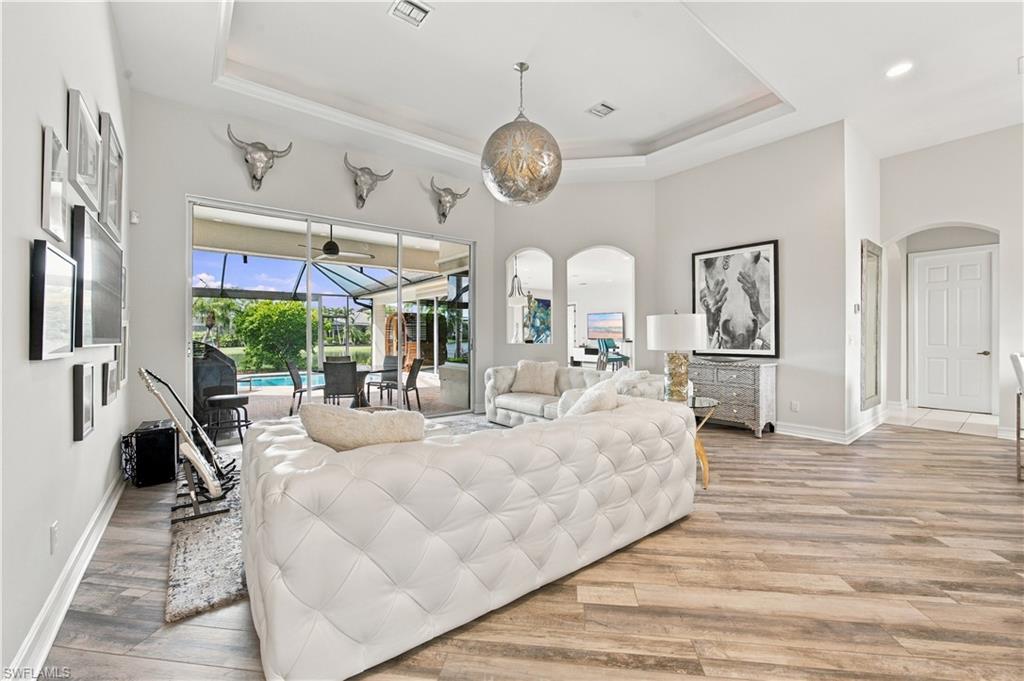 4995 Rustic Oaks CIR