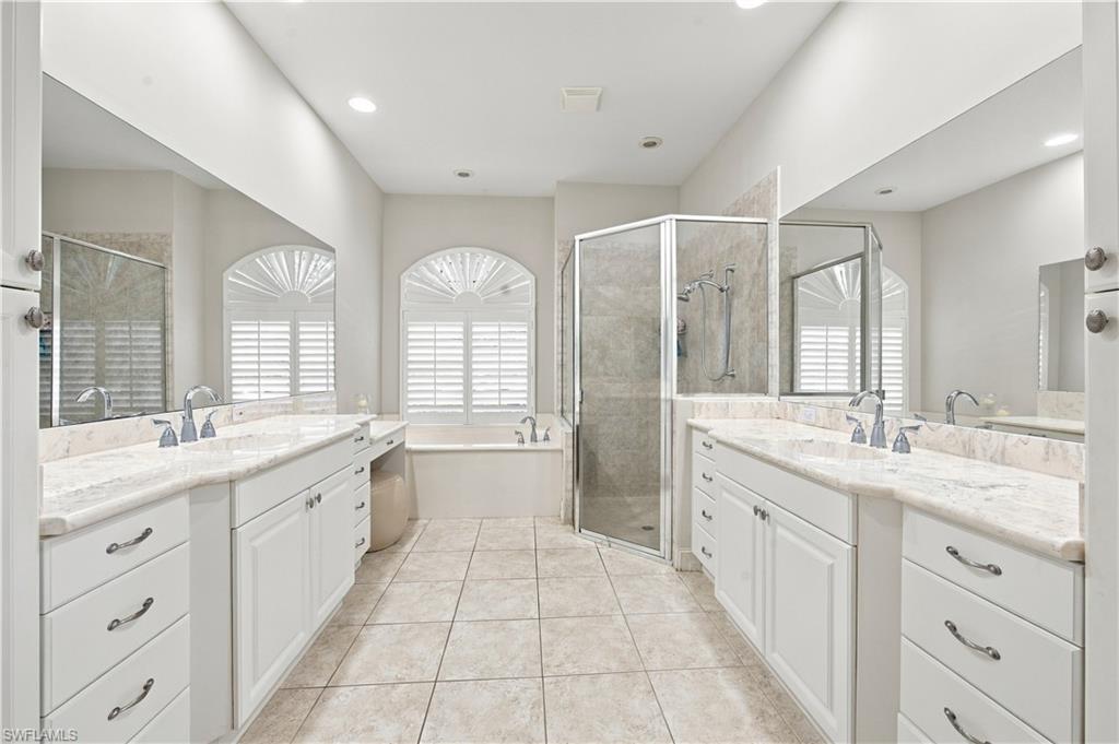 4995 Rustic Oaks CIR