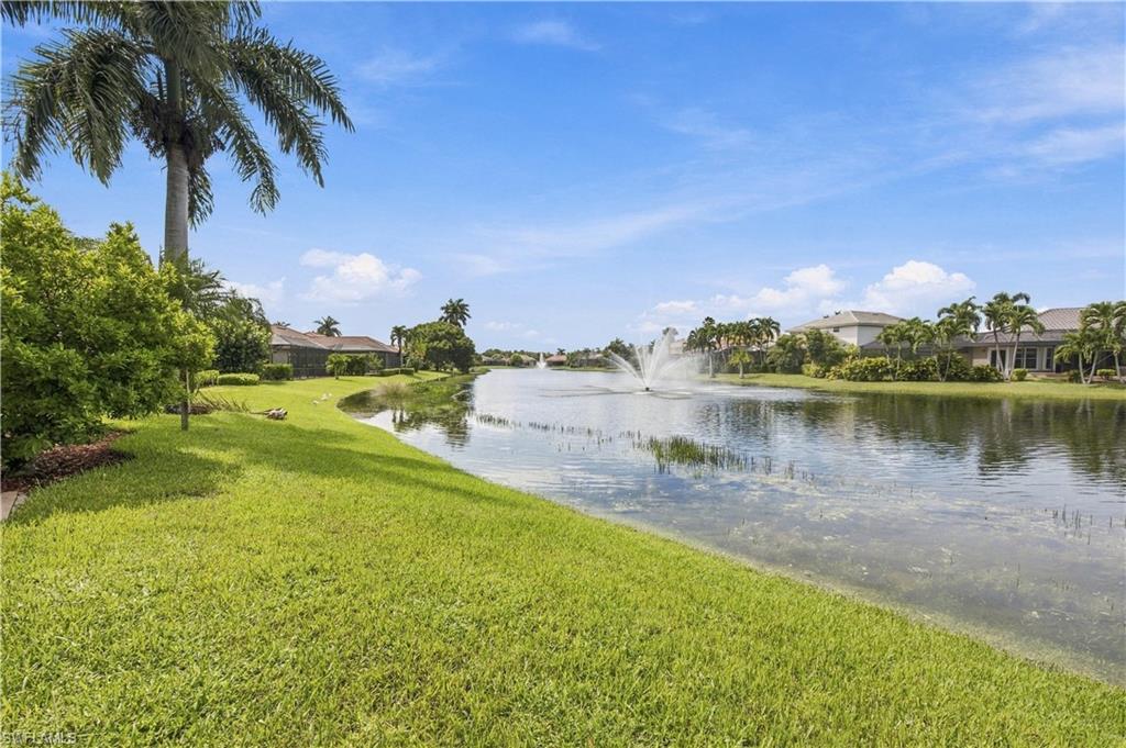 4995 Rustic Oaks CIR