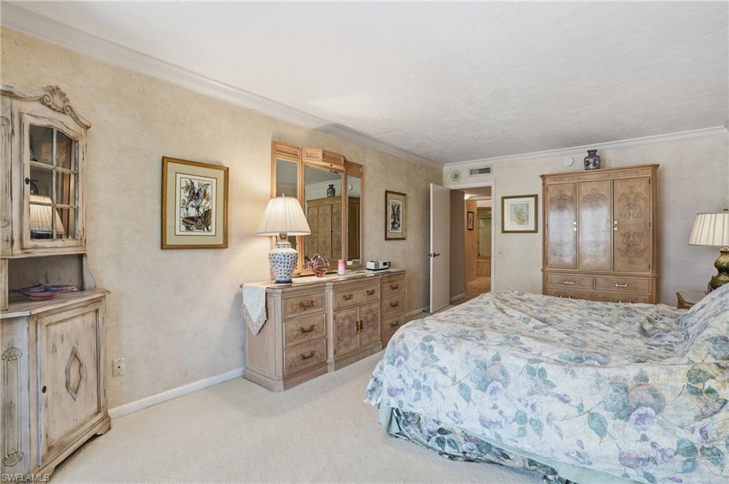 4401 Gulf Shore BLVD N 1206