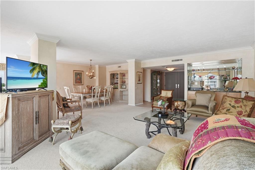 4401 Gulf Shore BLVD N 1206