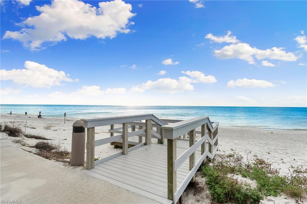 4401 Gulf Shore BLVD N 1206