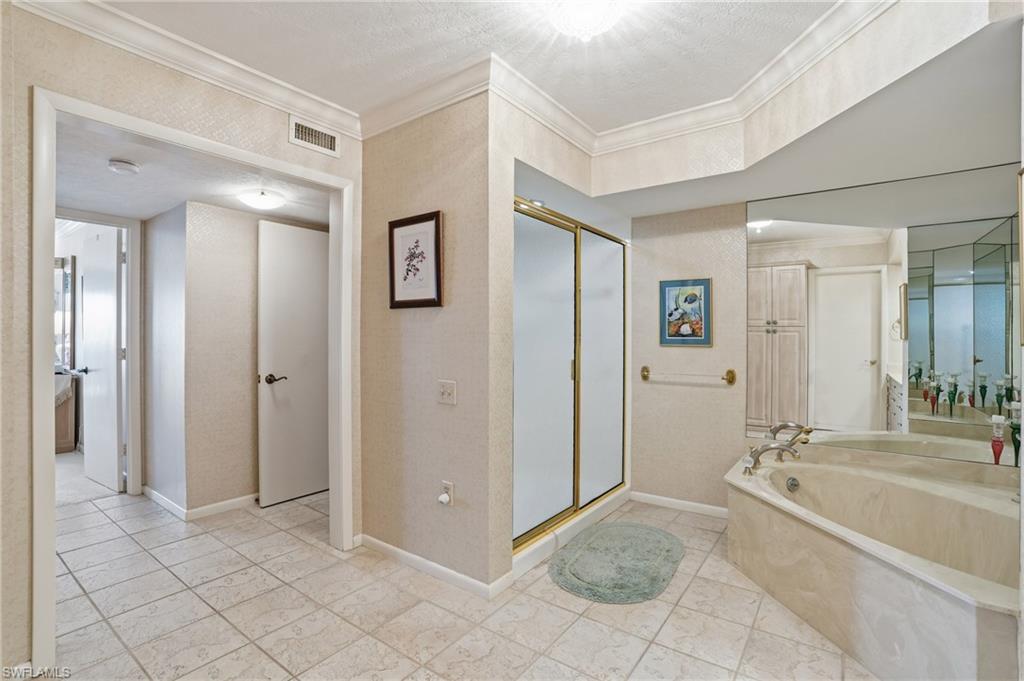 4401 Gulf Shore BLVD N 1206