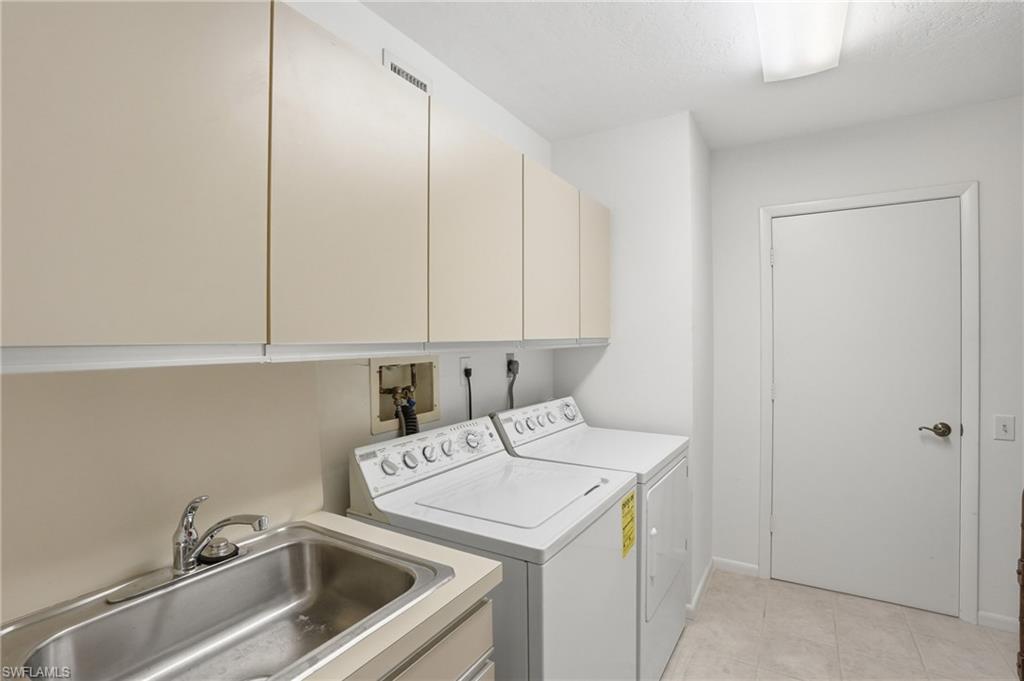 4401 Gulf Shore BLVD N 1206