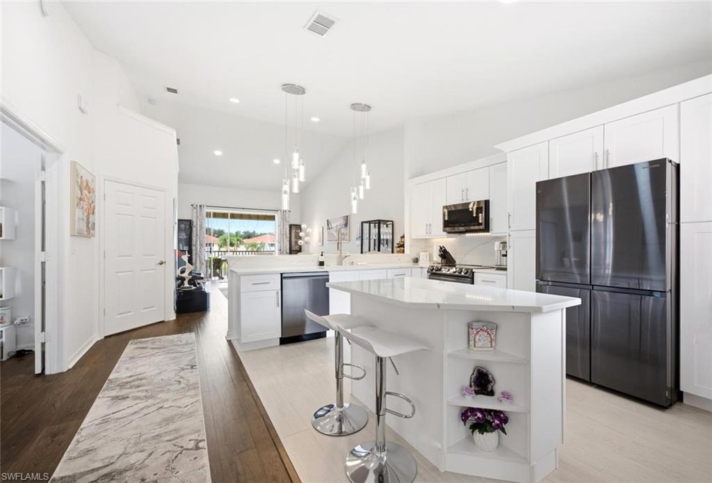 250 Robin Hood CIR 201