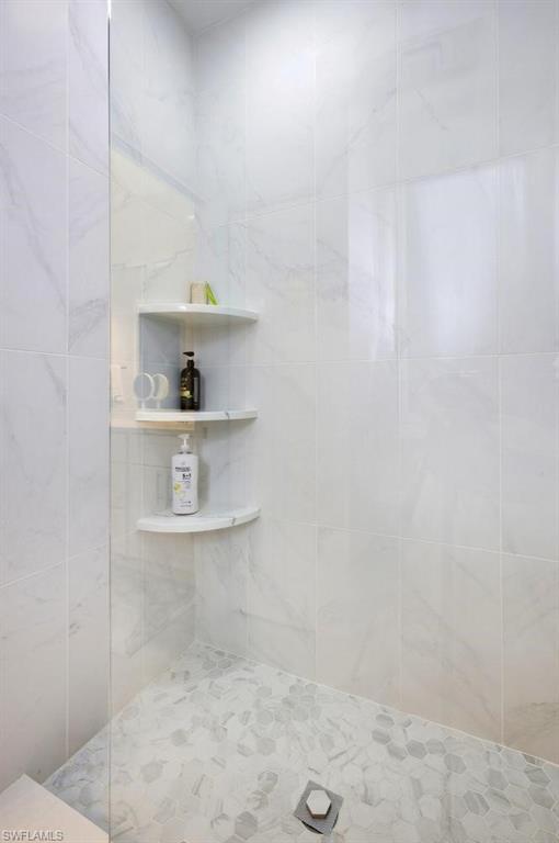 250 Robin Hood CIR 201
