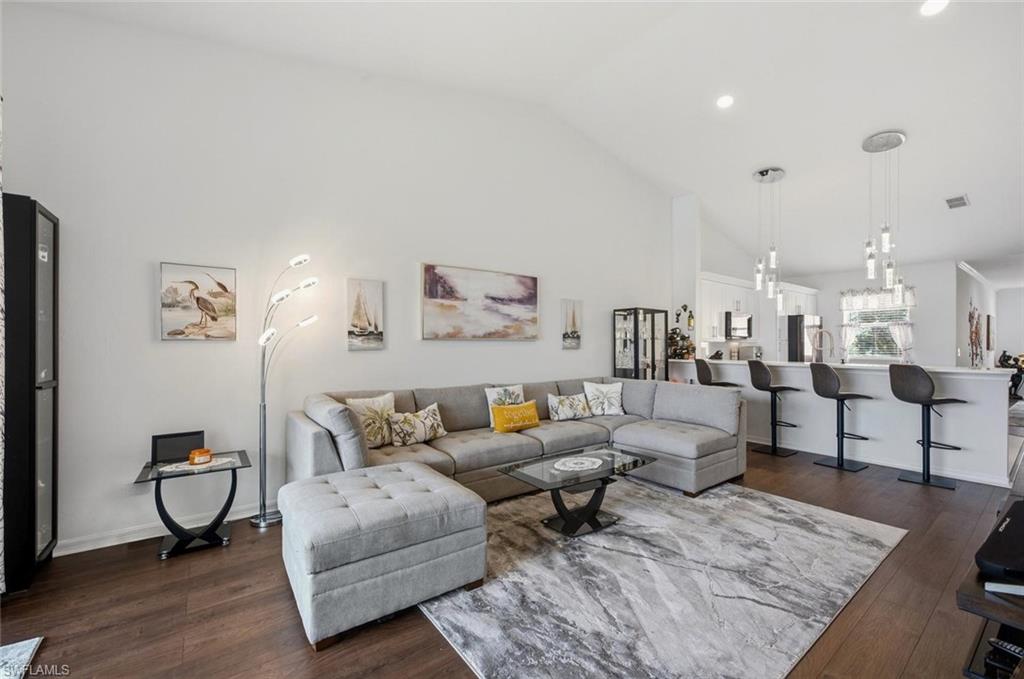 250 Robin Hood CIR 201