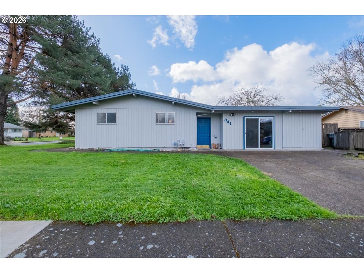 341 NE CAMBRIDGE CIR