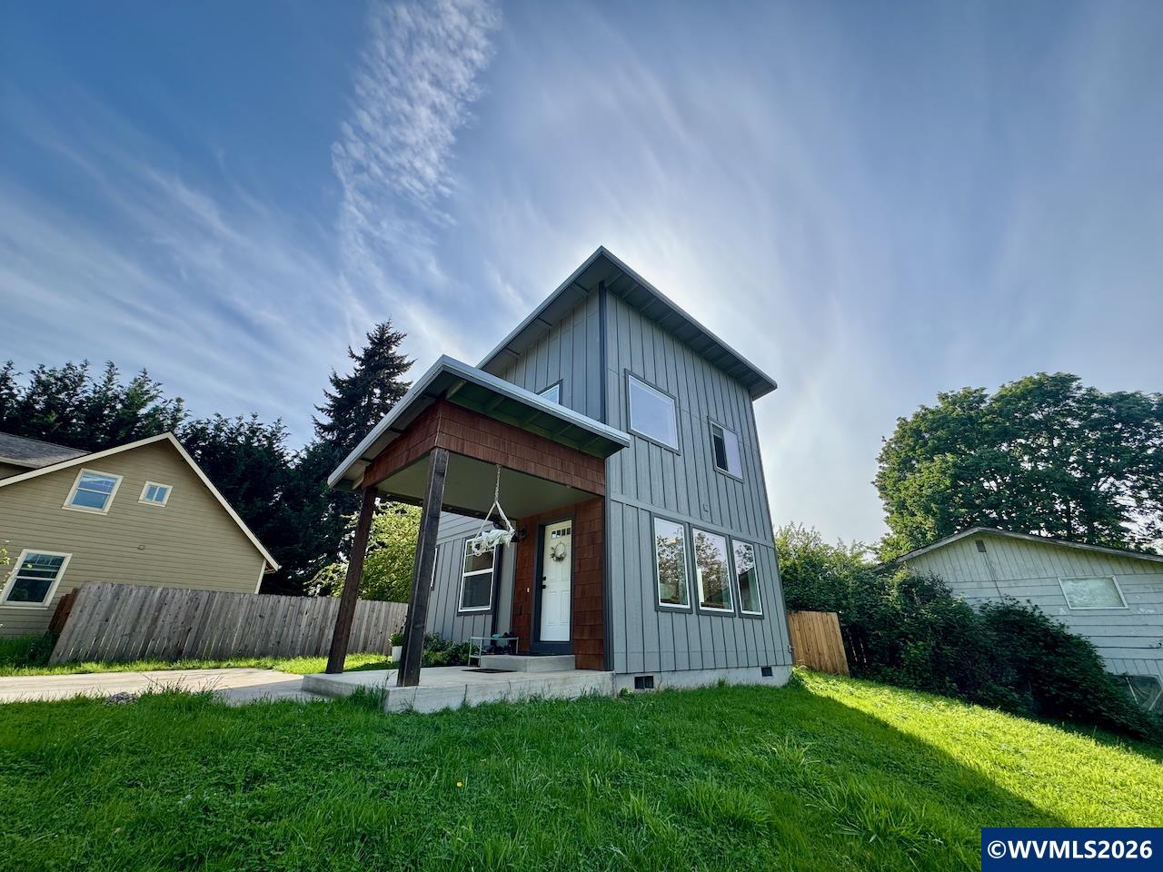 317 SE Sheridan Rd