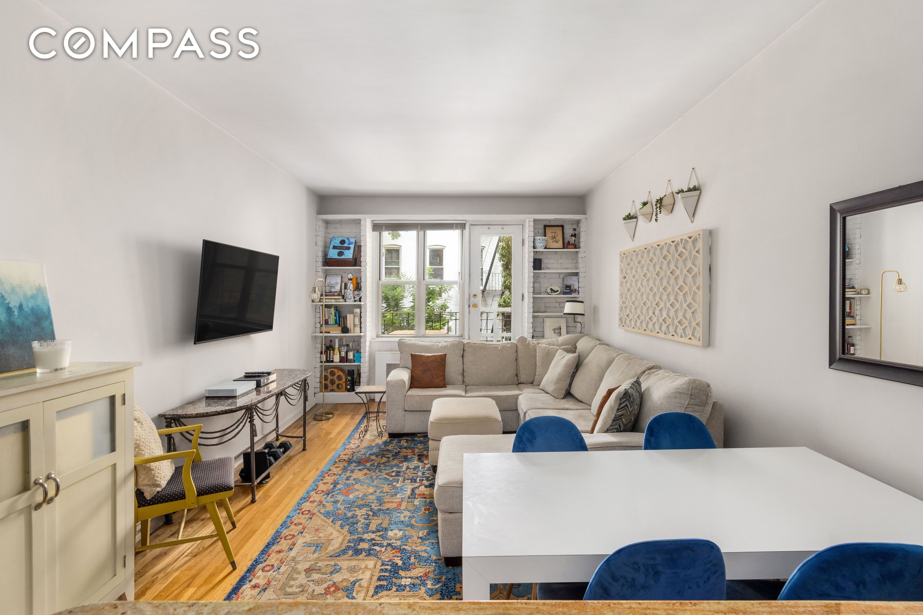 11 Charlton Street 2C