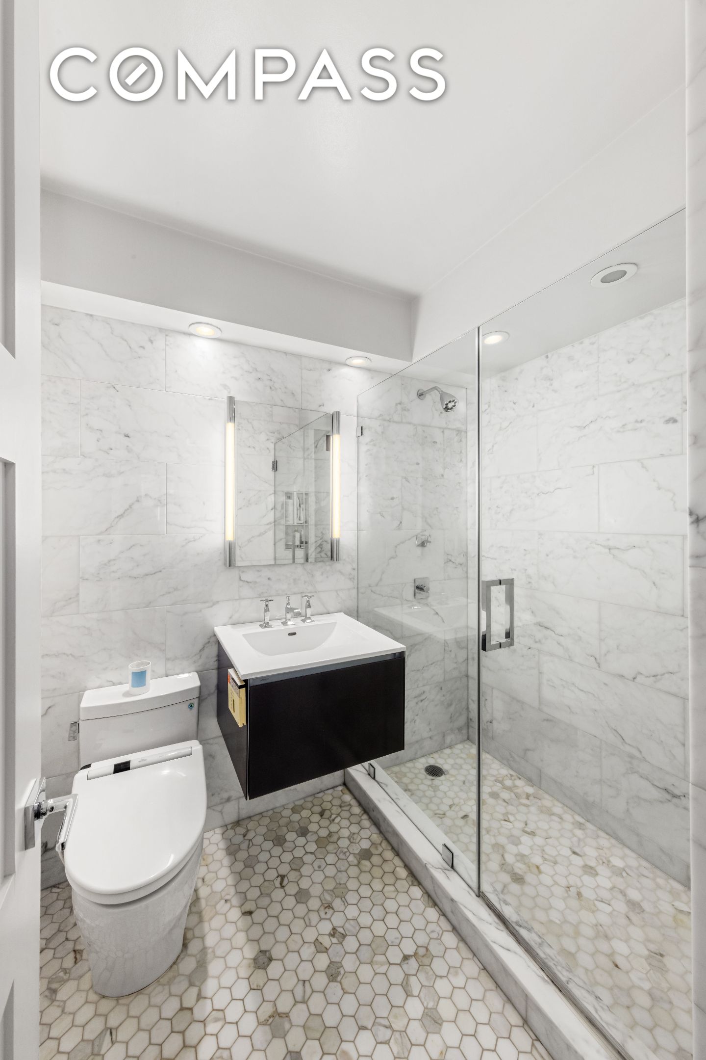 63 E 9th Street 14K