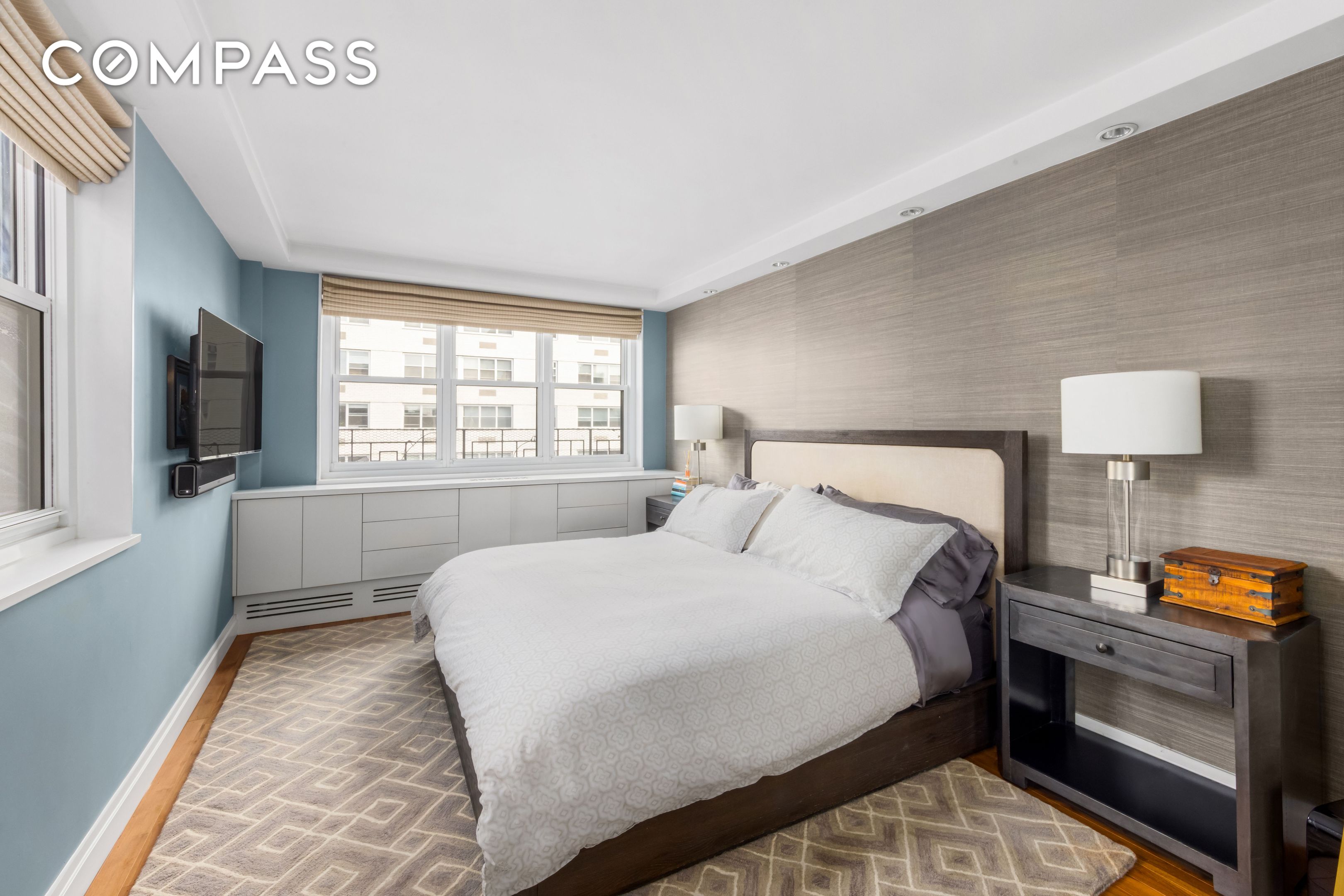 63 E 9th Street 14K