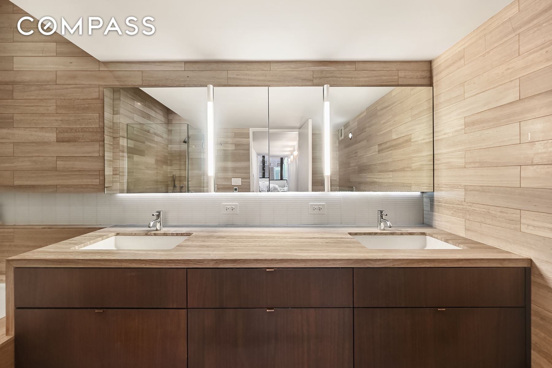 421 Hudson Street 318