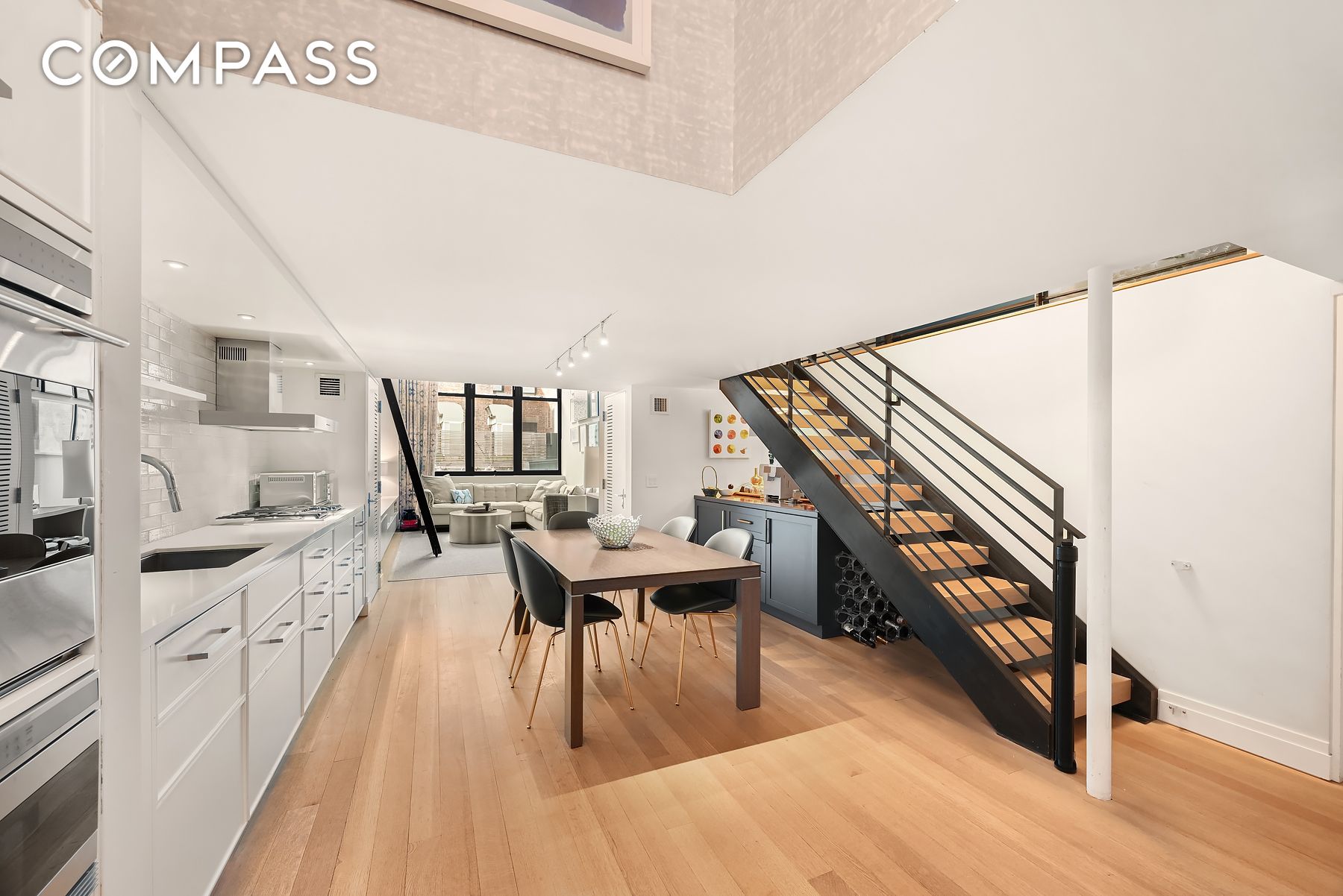 421 Hudson Street 318