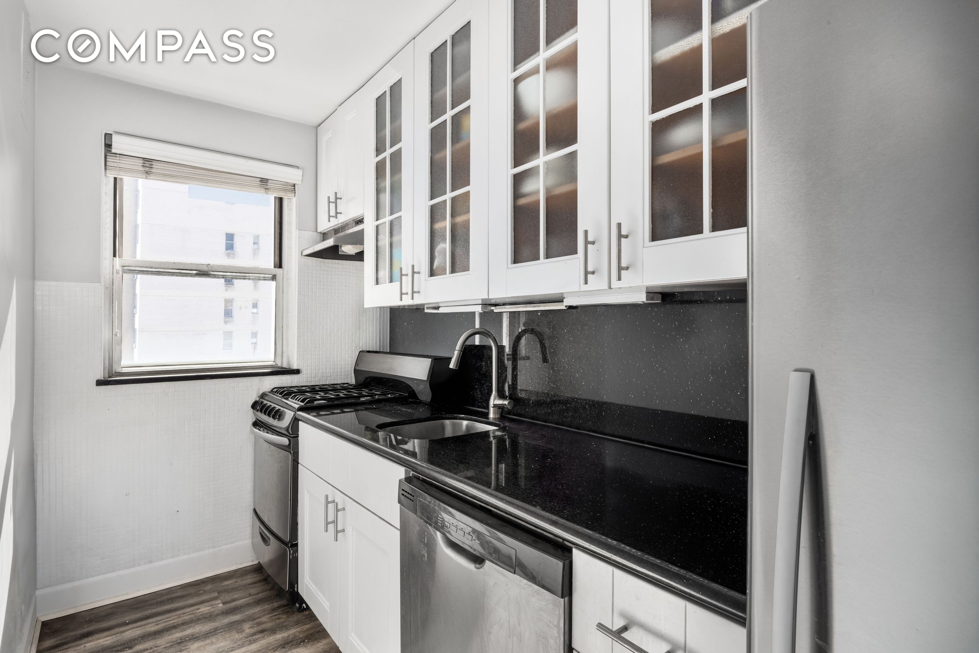 201 E 37th Street 11B