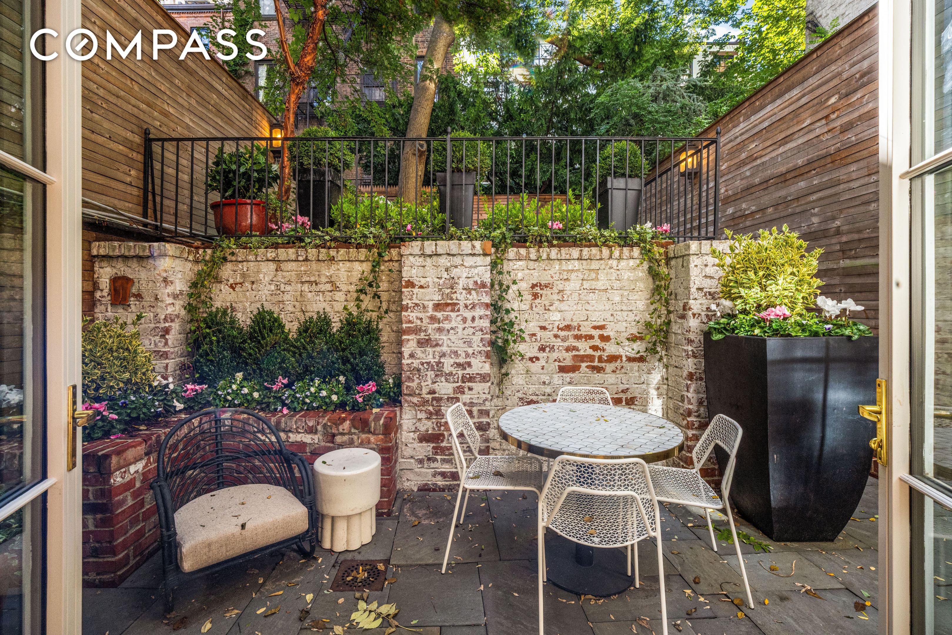 222 E 11th Street GARDEN