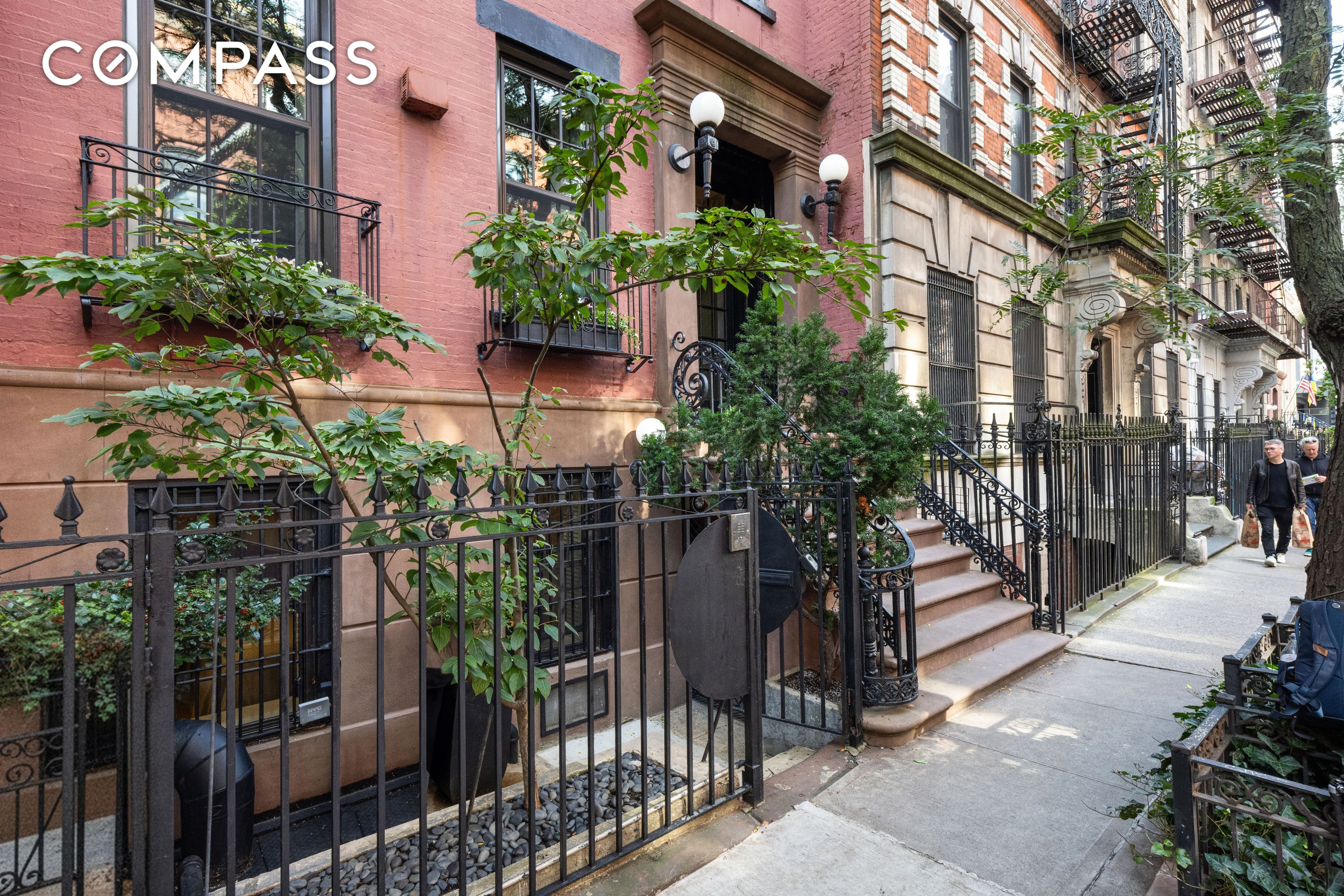 222 E 11th Street GARDEN