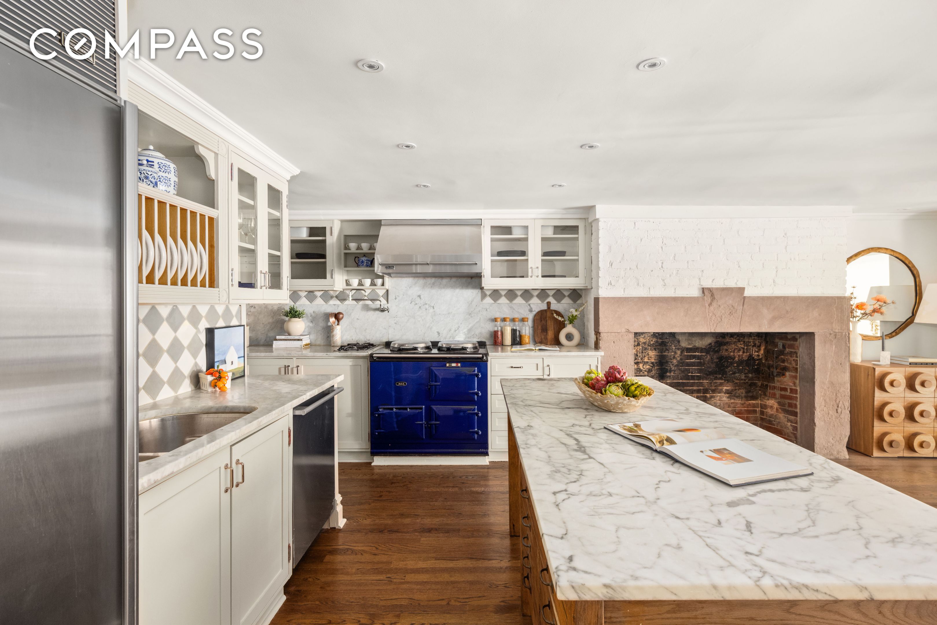 222 E 11th Street GARDEN