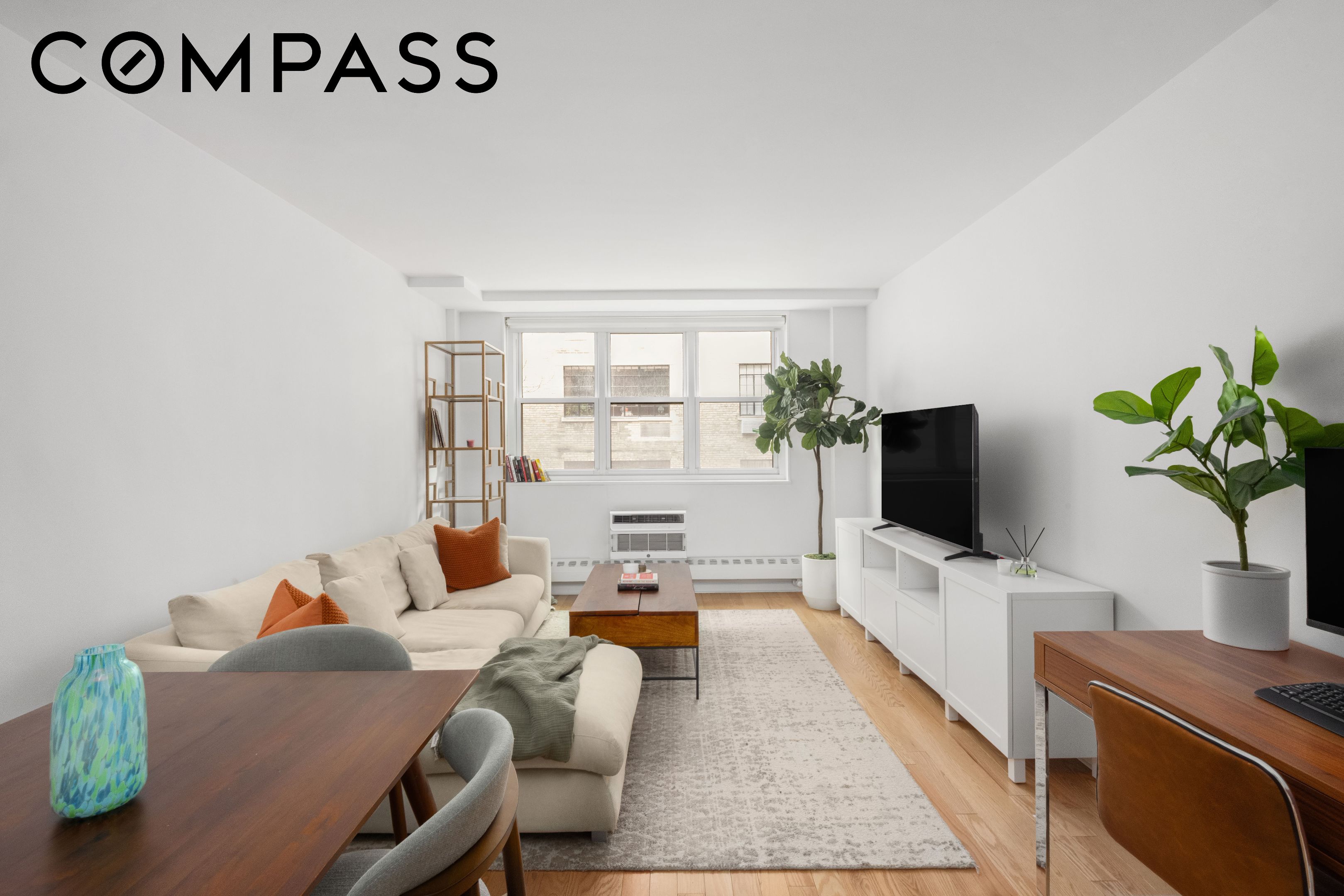 63 E 9th Street 3U