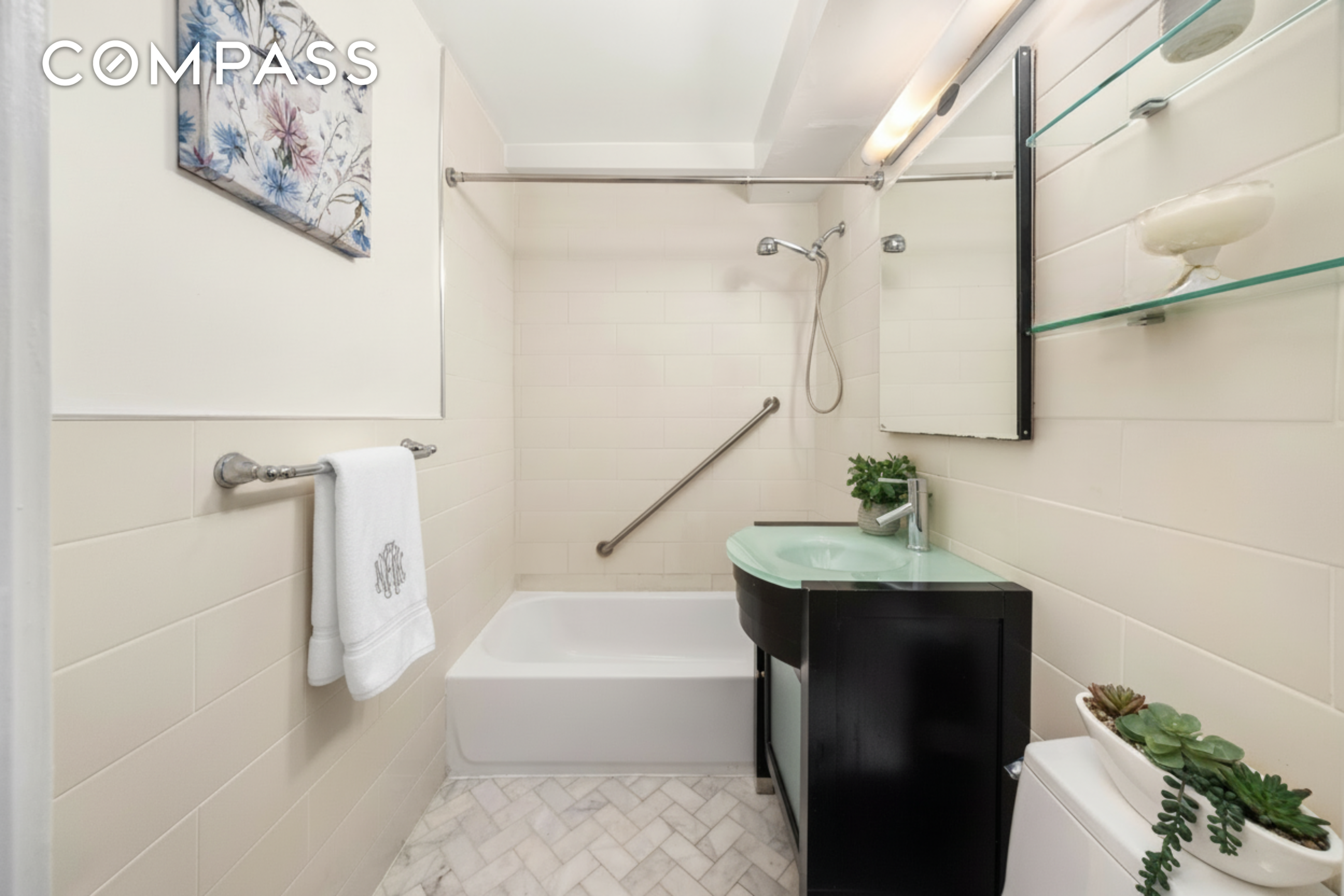 233 E 70th Street 8T