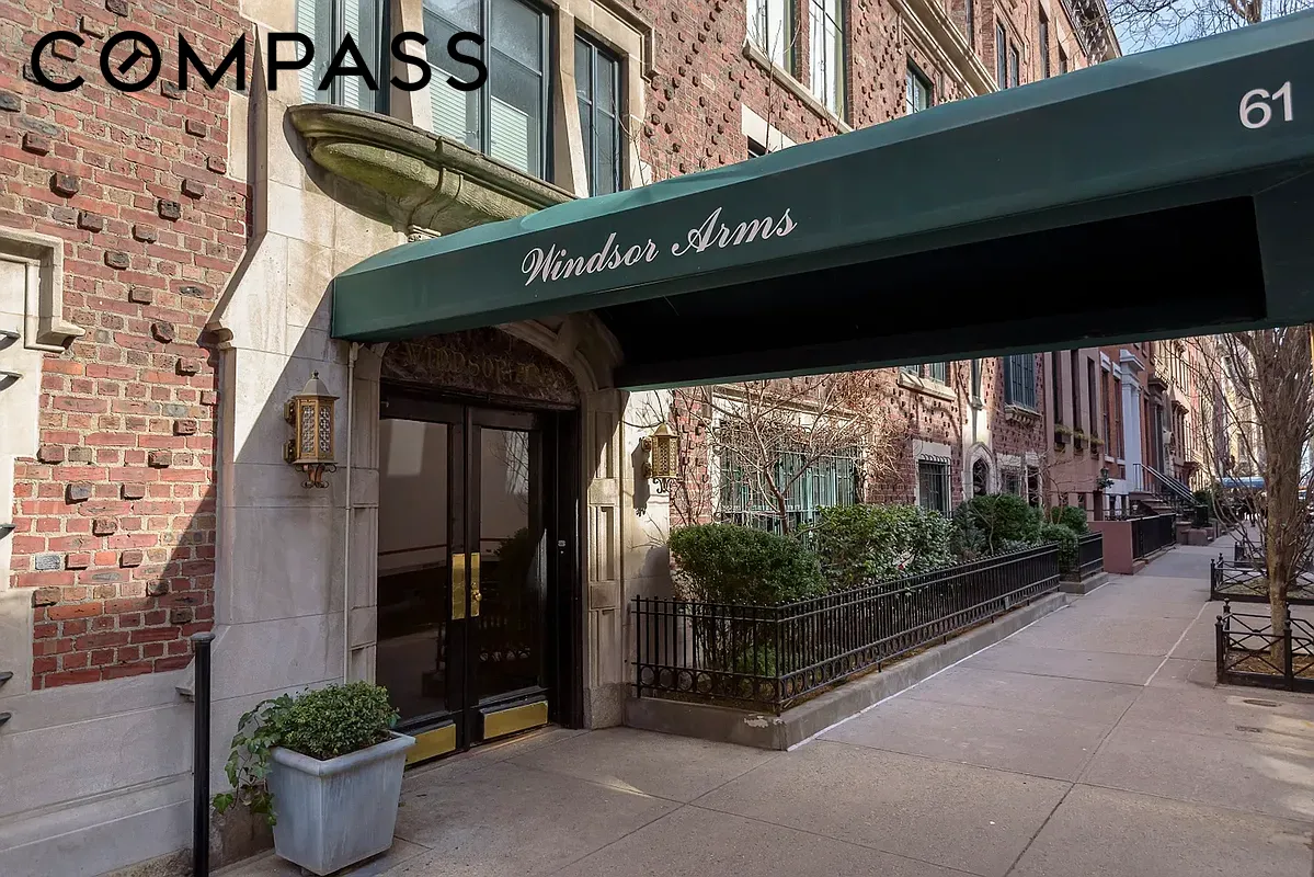61 W 9th Street 8E