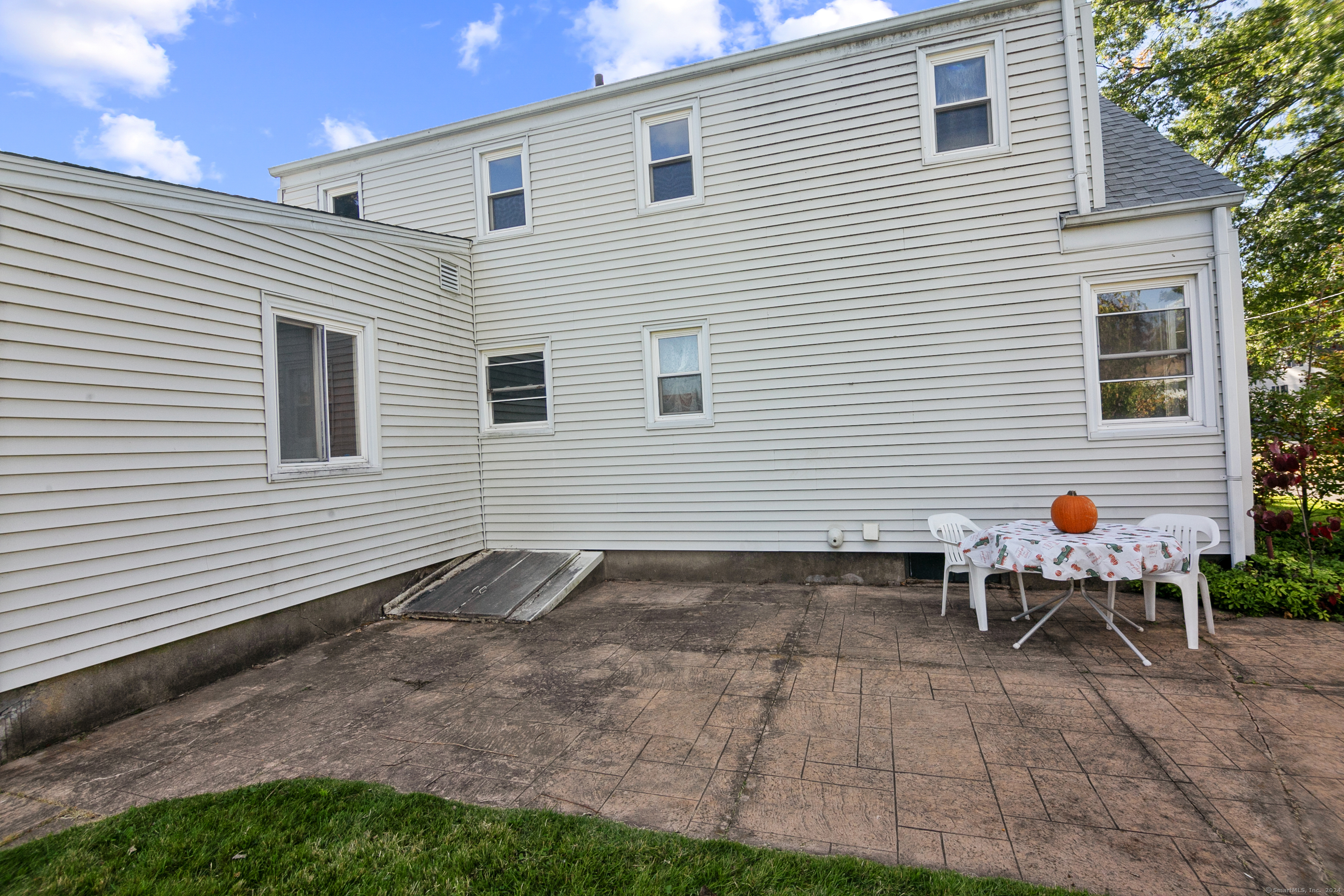 118 Randal Avenue