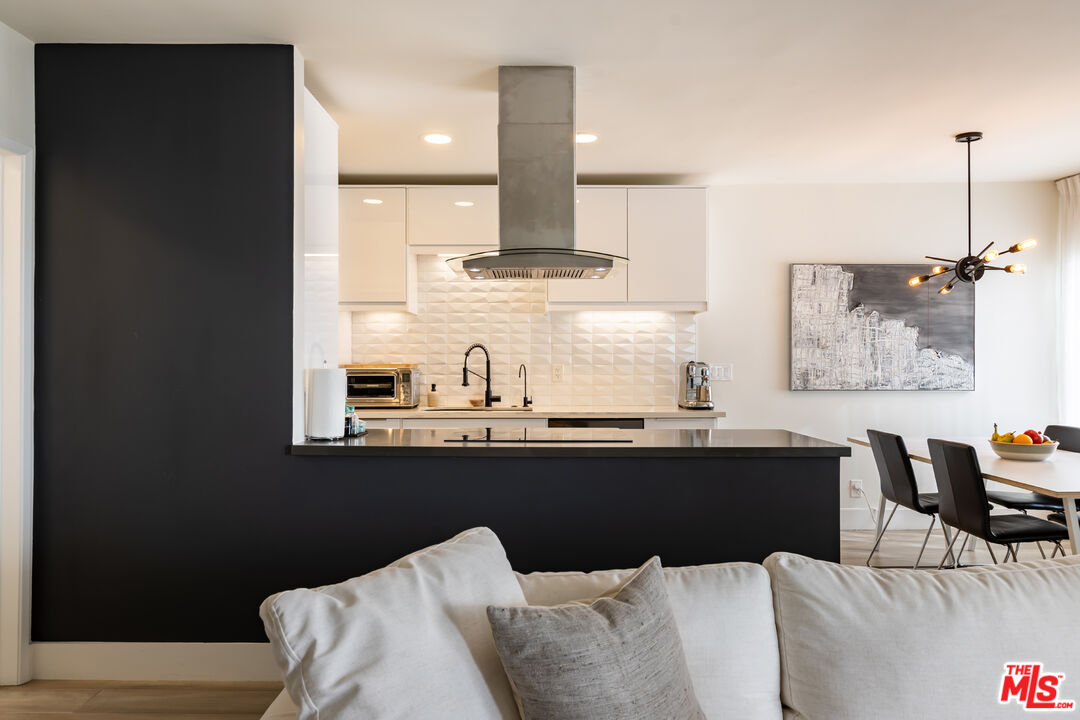 10654 Wilkins Ave Unit: 5