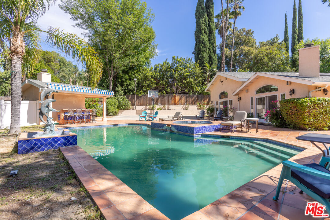 19717 Wells Dr