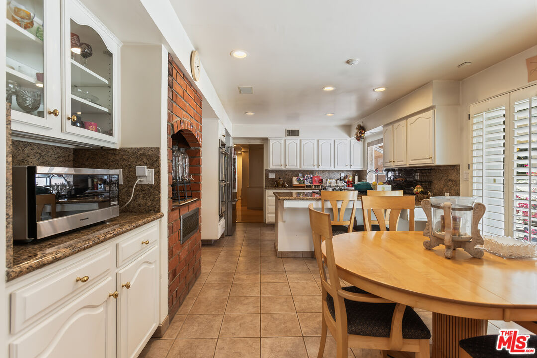 19717 Wells Dr