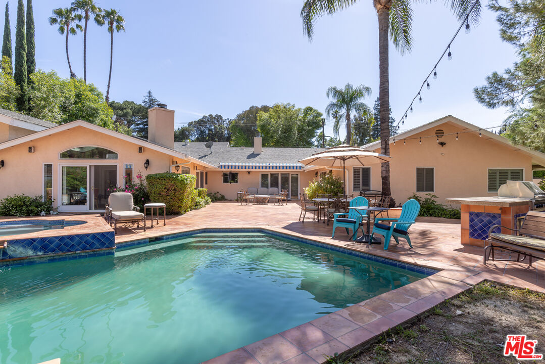 19717 Wells Dr