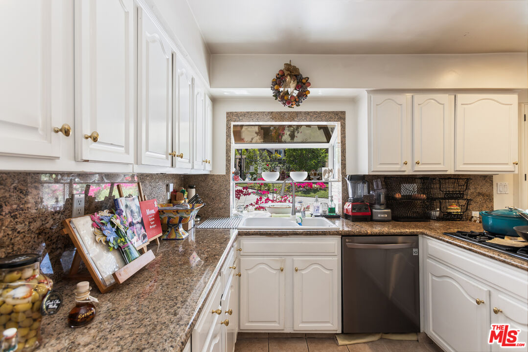19717 Wells Dr