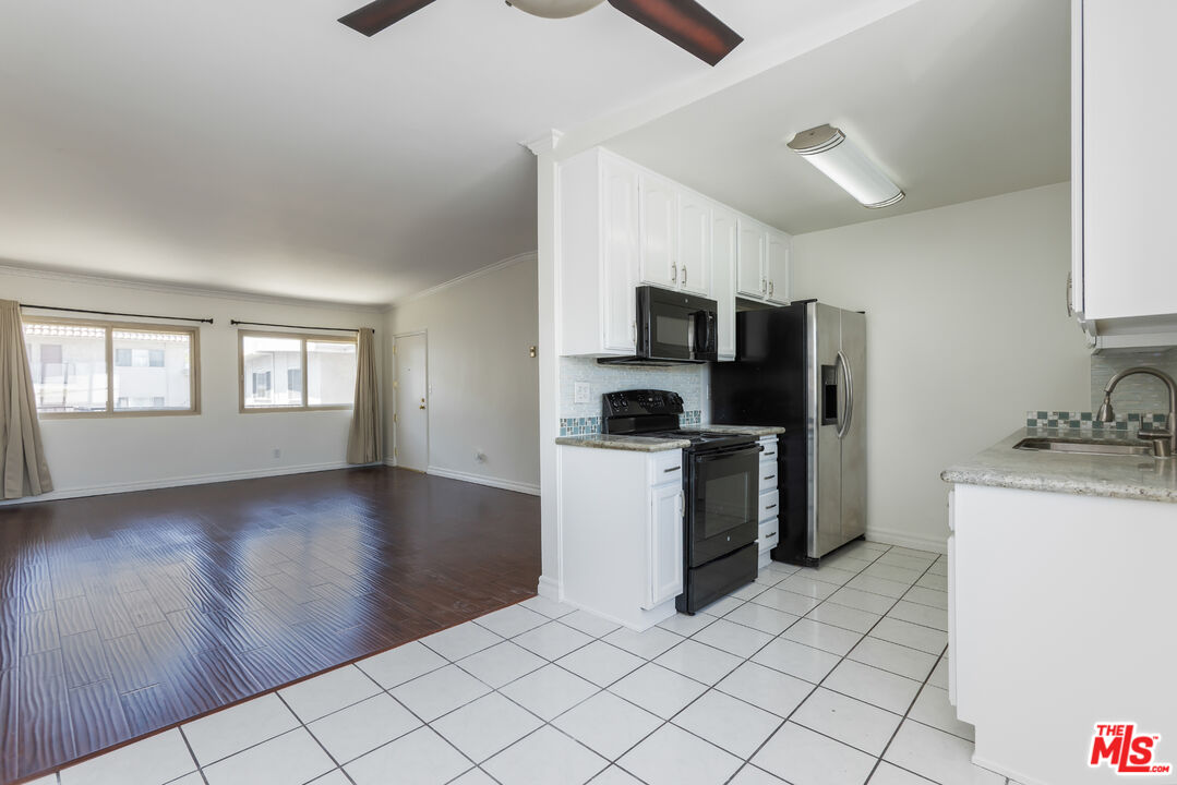 8710 Belford Ave Unit: 215B