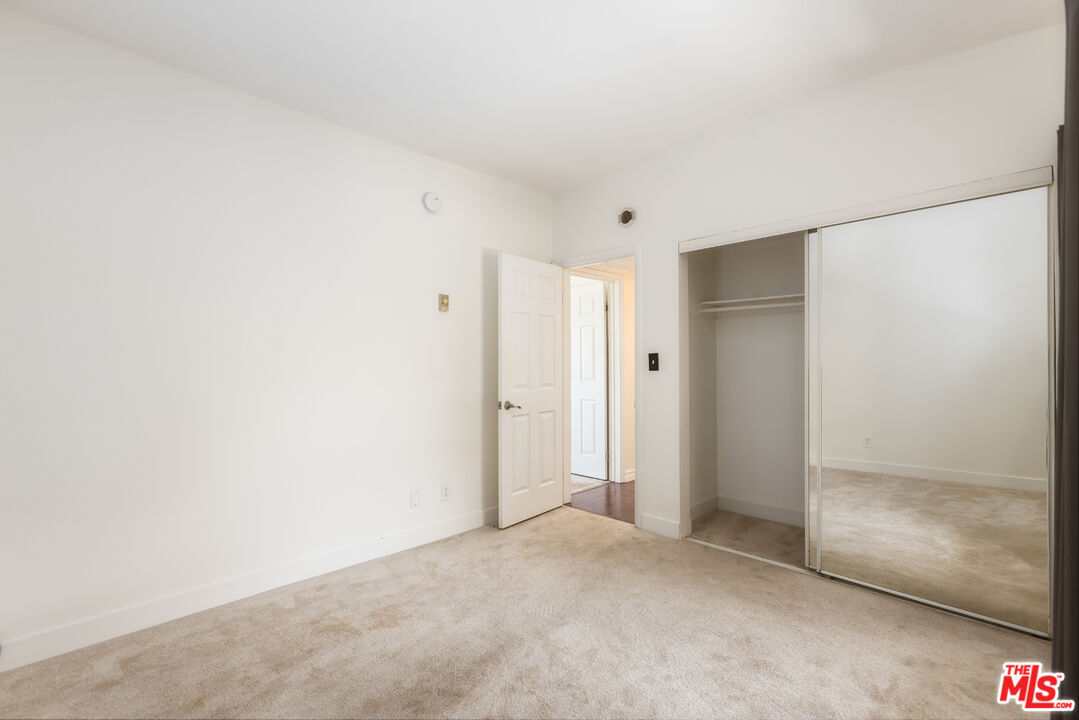 8710 Belford Ave Unit: 215B