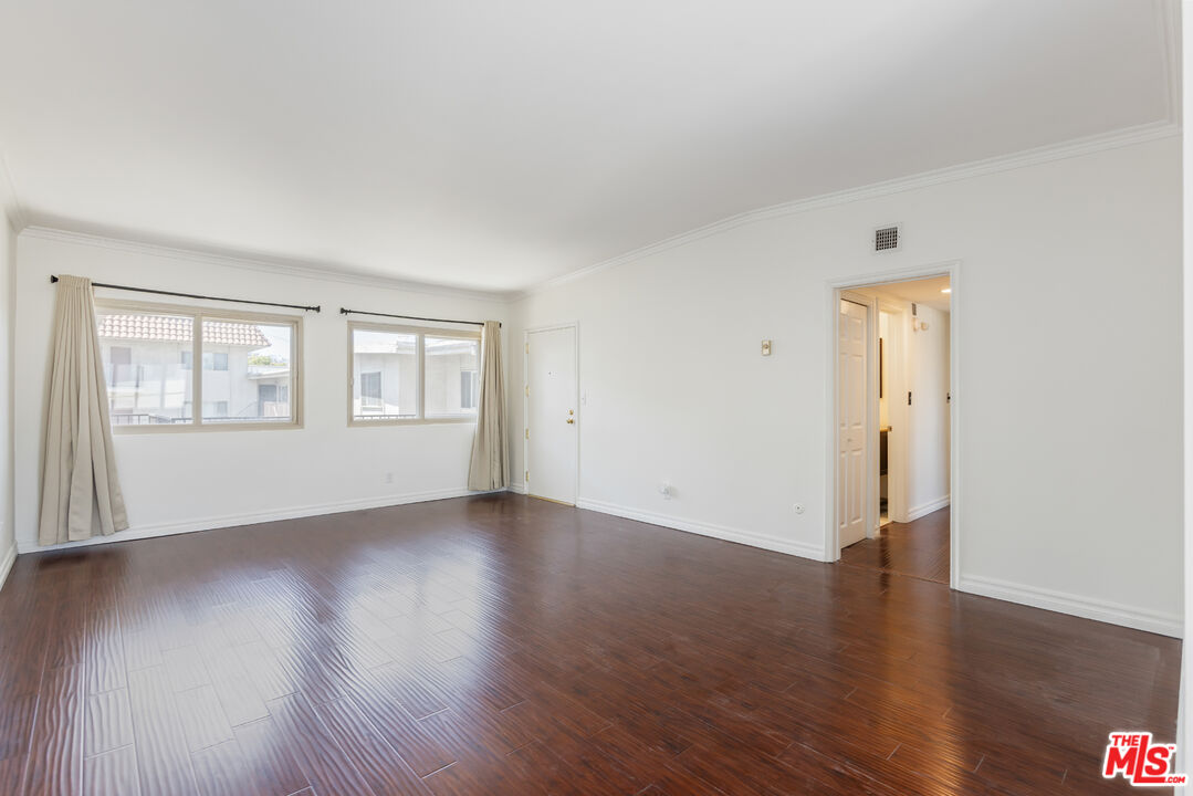 8710 Belford Ave Unit: 215B