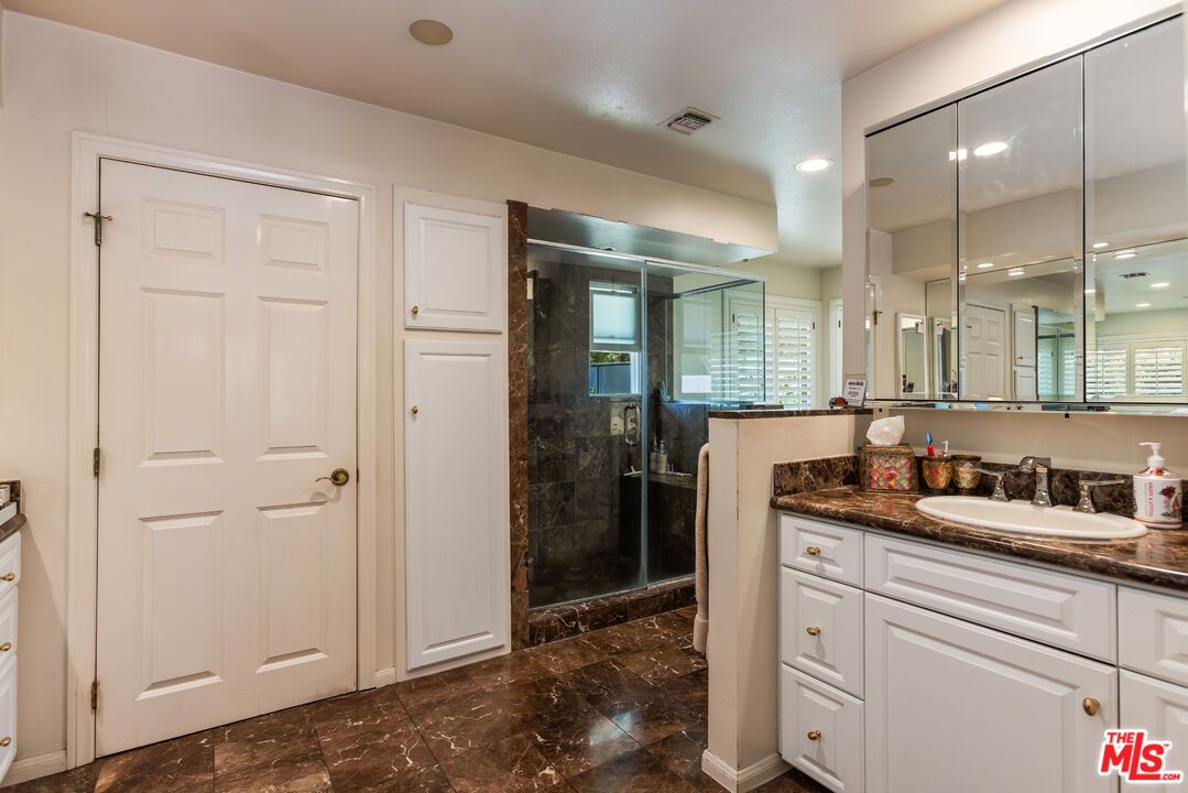 19717 Wells Dr