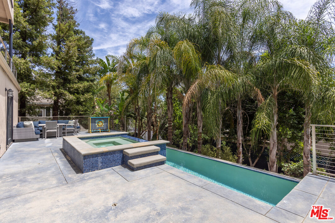 5084 Campo Rd