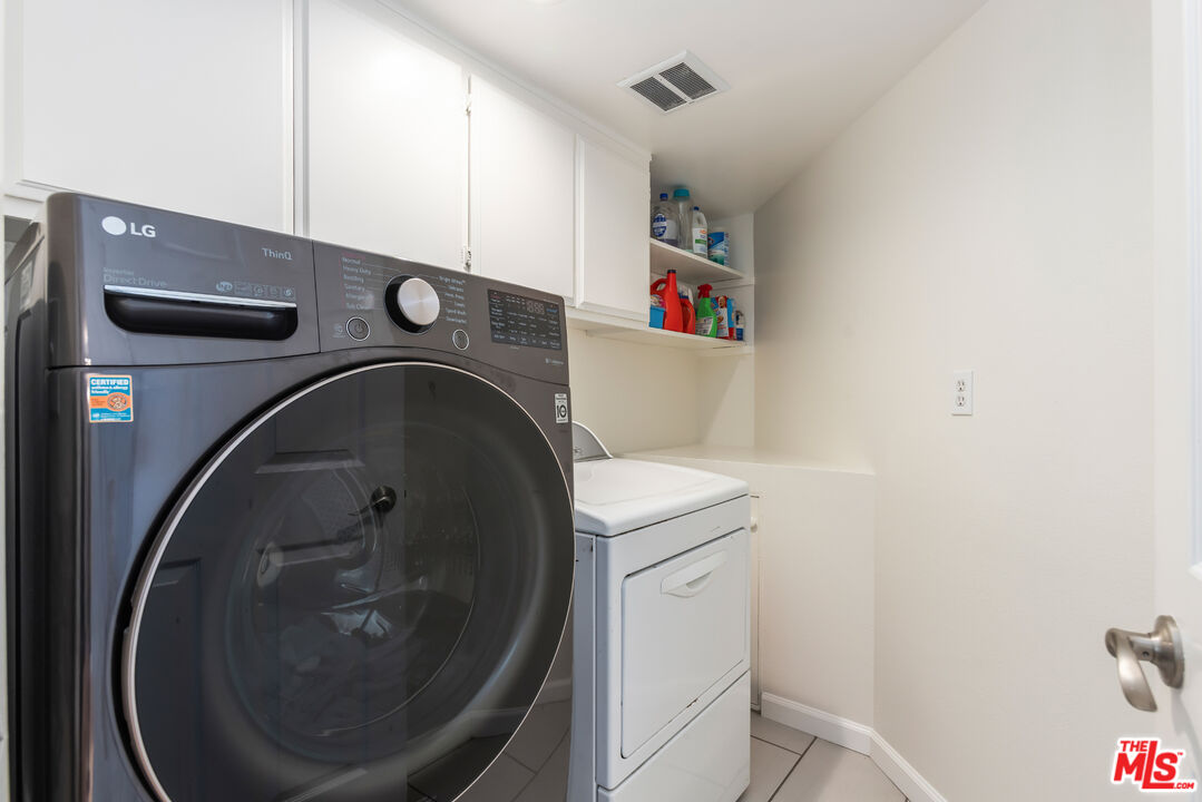 20950 Oxnard St Unit: 10