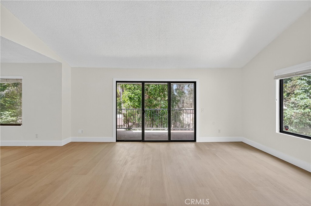 600 Central Avenue 334